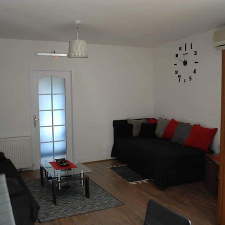 Stan Na Dan - Apartman Djordjevic Vranje Kültér fotó