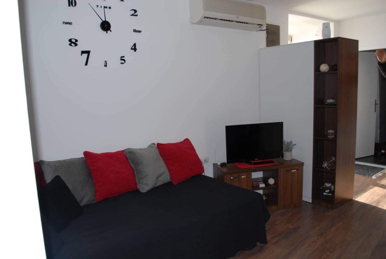 Stan Na Dan - Apartman Djordjevic Vranje Kültér fotó