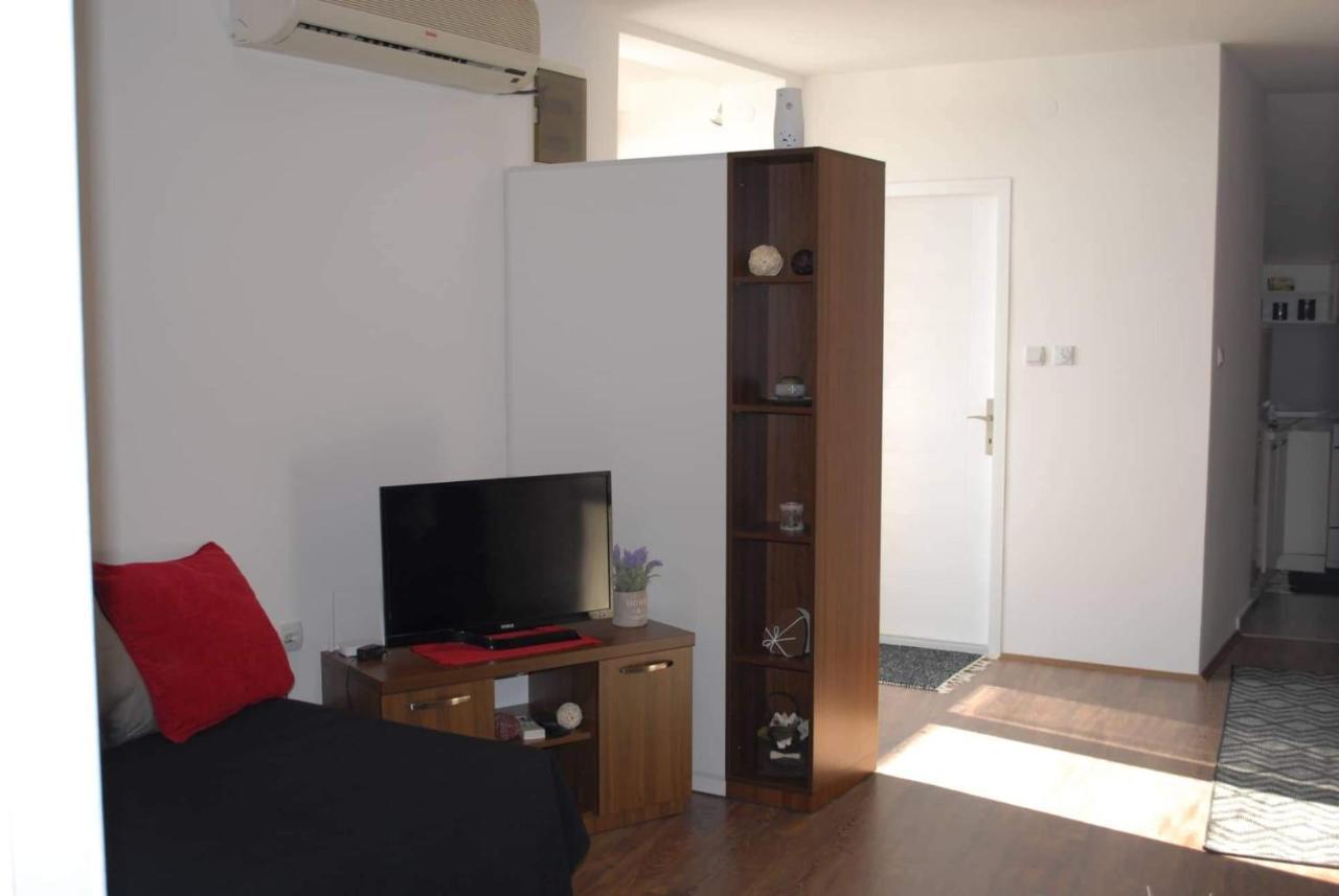 Stan Na Dan - Apartman Djordjevic Vranje Kültér fotó